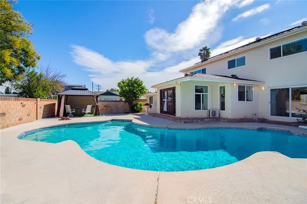 $1,375,000 | 6508 Moorcroft Avenue, Woodland Hills, CA 91303
