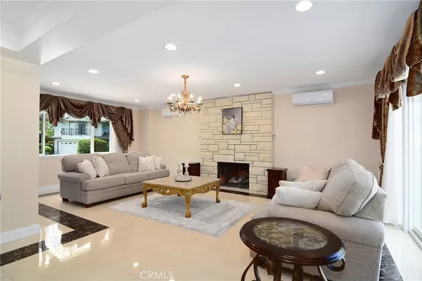 $1,375,000 | 6508 Moorcroft Avenue, Woodland Hills, CA 91303
