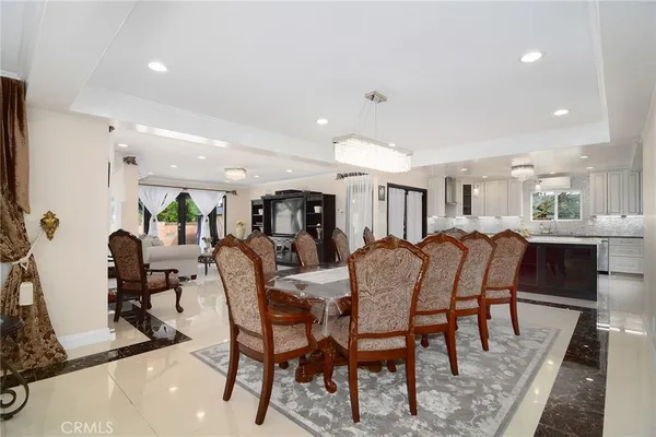 $1,375,000 | 6508 Moorcroft Avenue, Woodland Hills, CA 91303