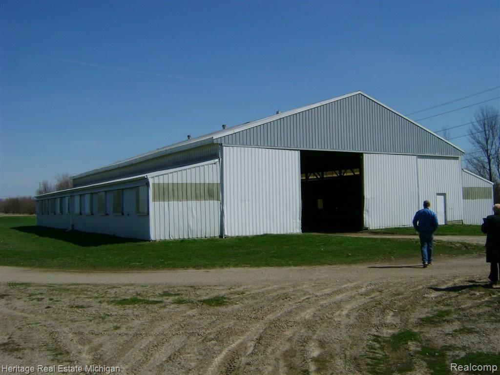 6261 Layton Road Fowlerville, MI 48836 - Photo 6 of 11 Outbuilding