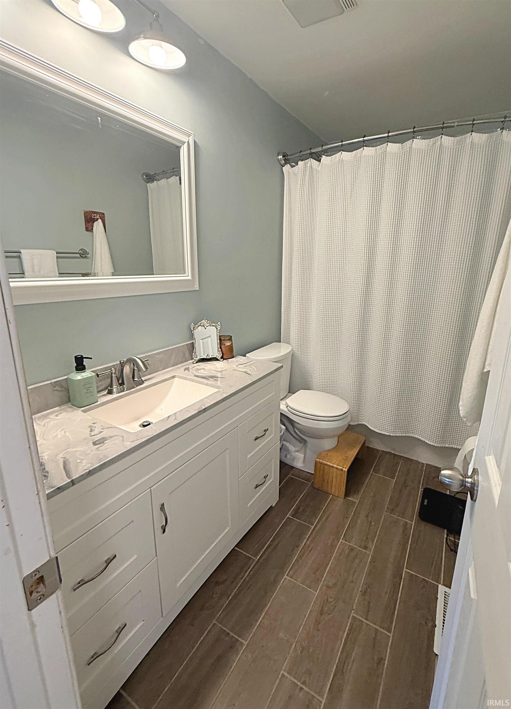 605 Meredith Street Washington, IN 47501 - Photo 12 of 21