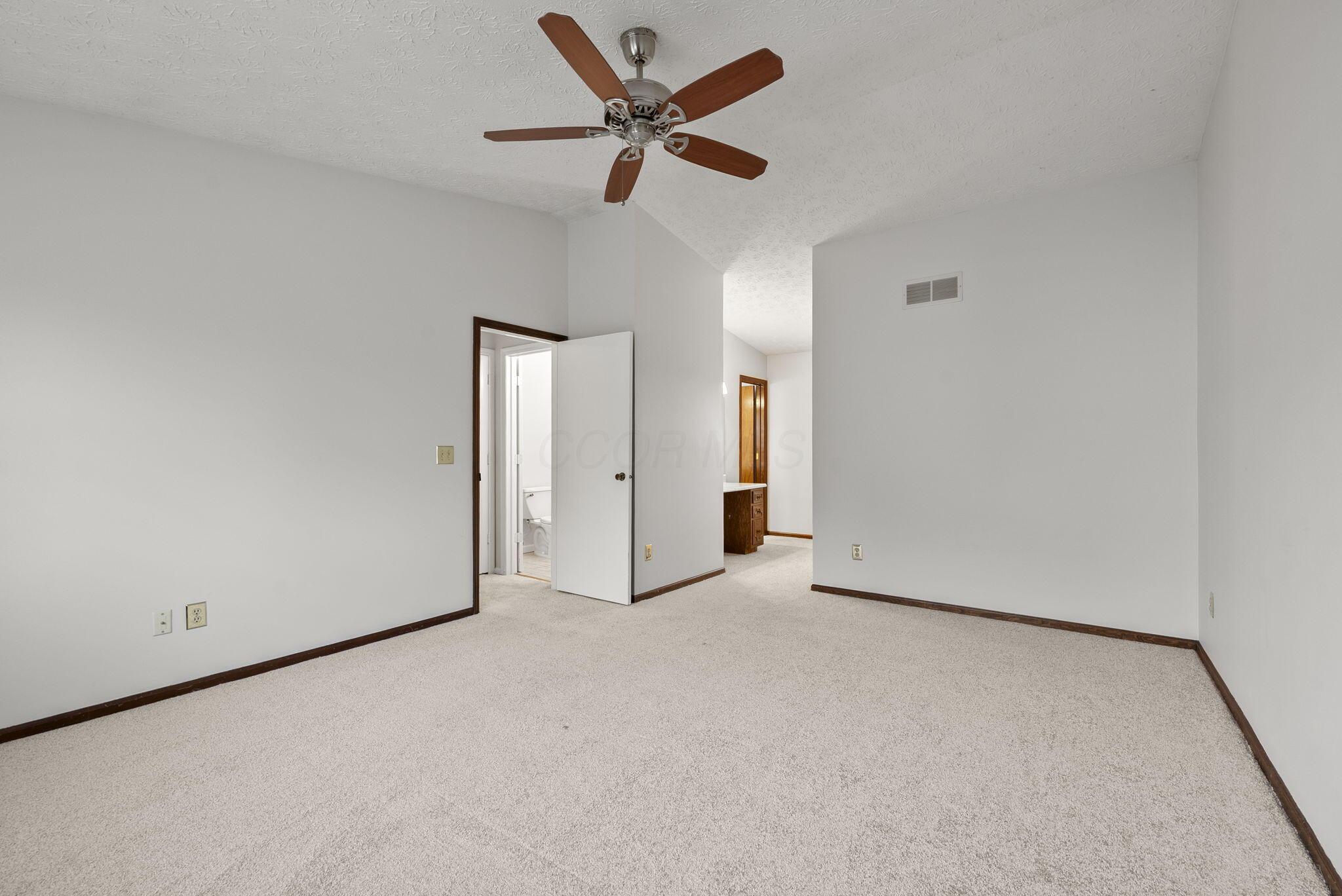 3552 Mountshannon Road Columbus, OH 43221 - Photo 20 of 36 26-web-or-mls-DSC03882
