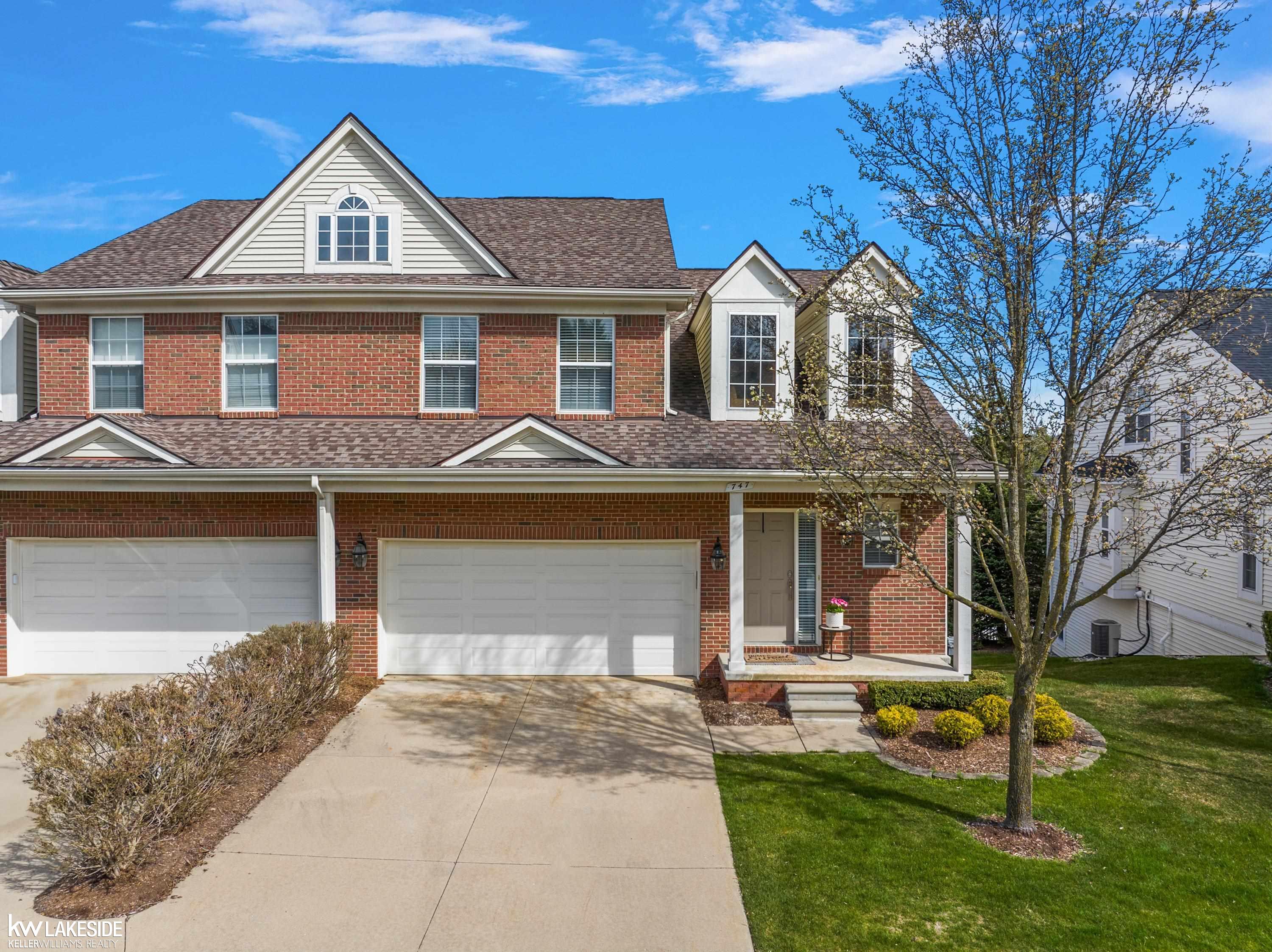 747 East Bluff Court Rochester Hills, MI 48306 - Photo 1 of 79
