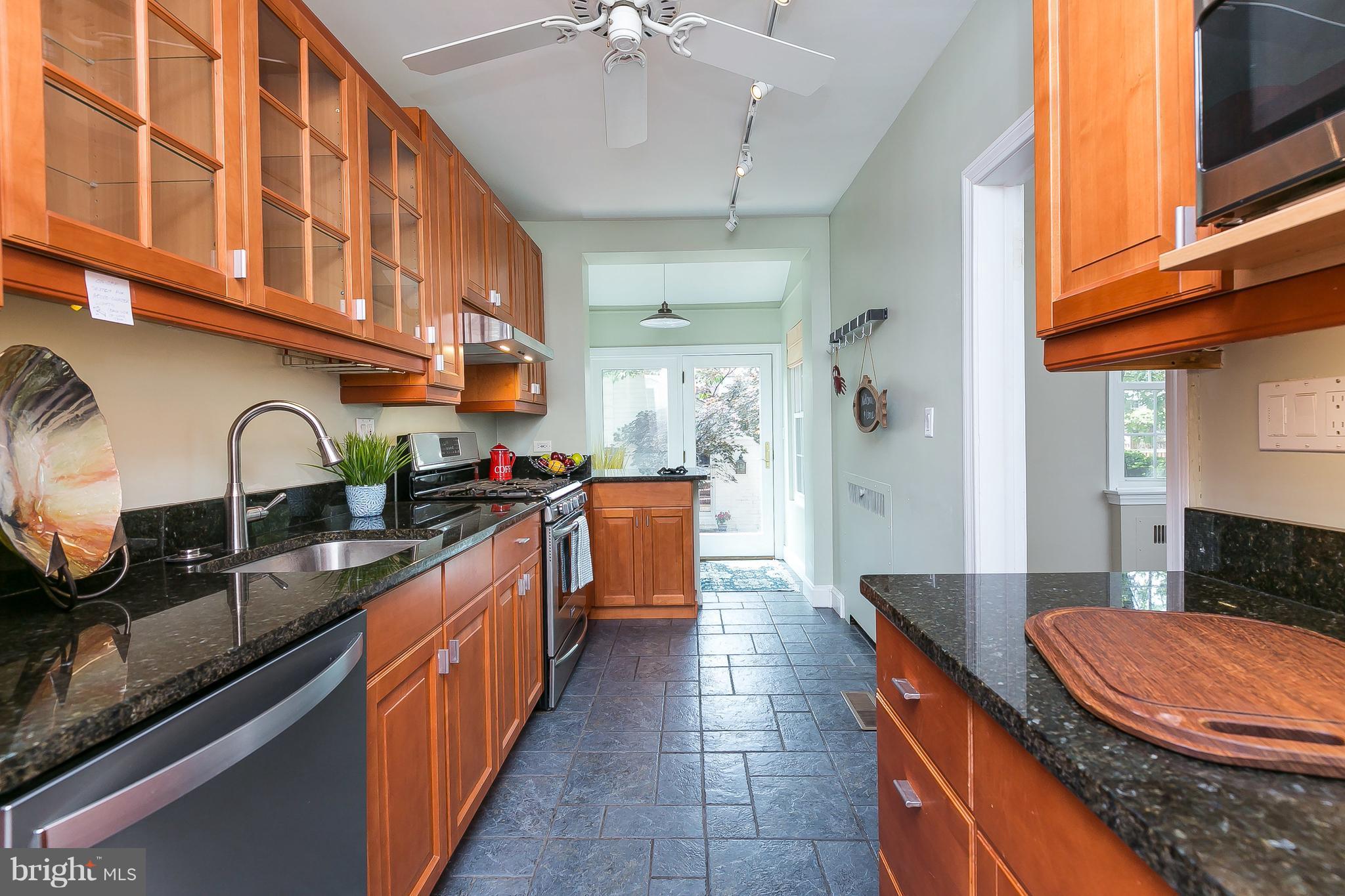 401 Dunkirk Road Baltimore, MD 21212 - Photo 11 of 30 Kitchen