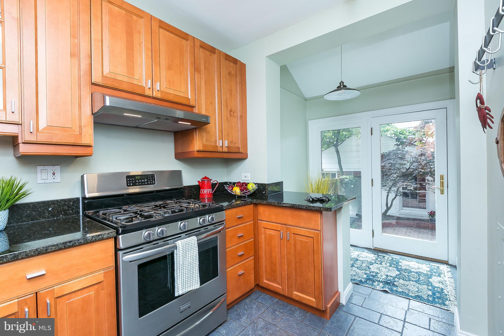 401 Dunkirk Road Baltimore, MD 21212 - Photo 13 of 30 Kitchen