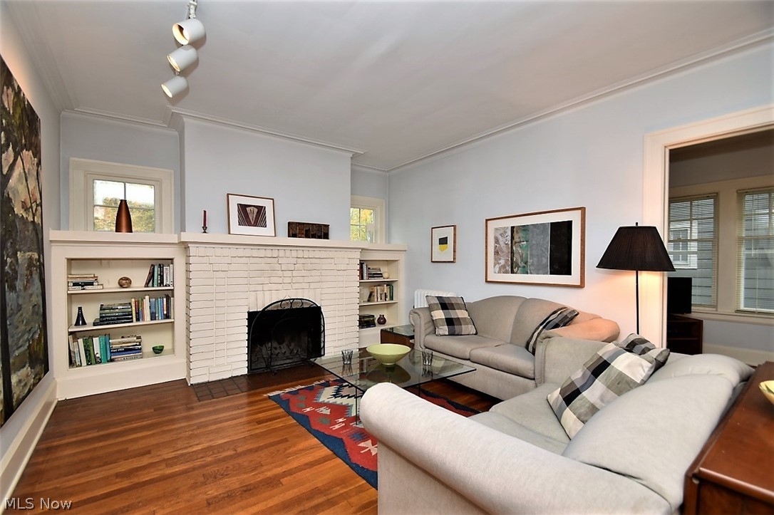 3060 Corydon Road Cleveland, OH 44118 - Photo 4 of 22 Gallery Image 4