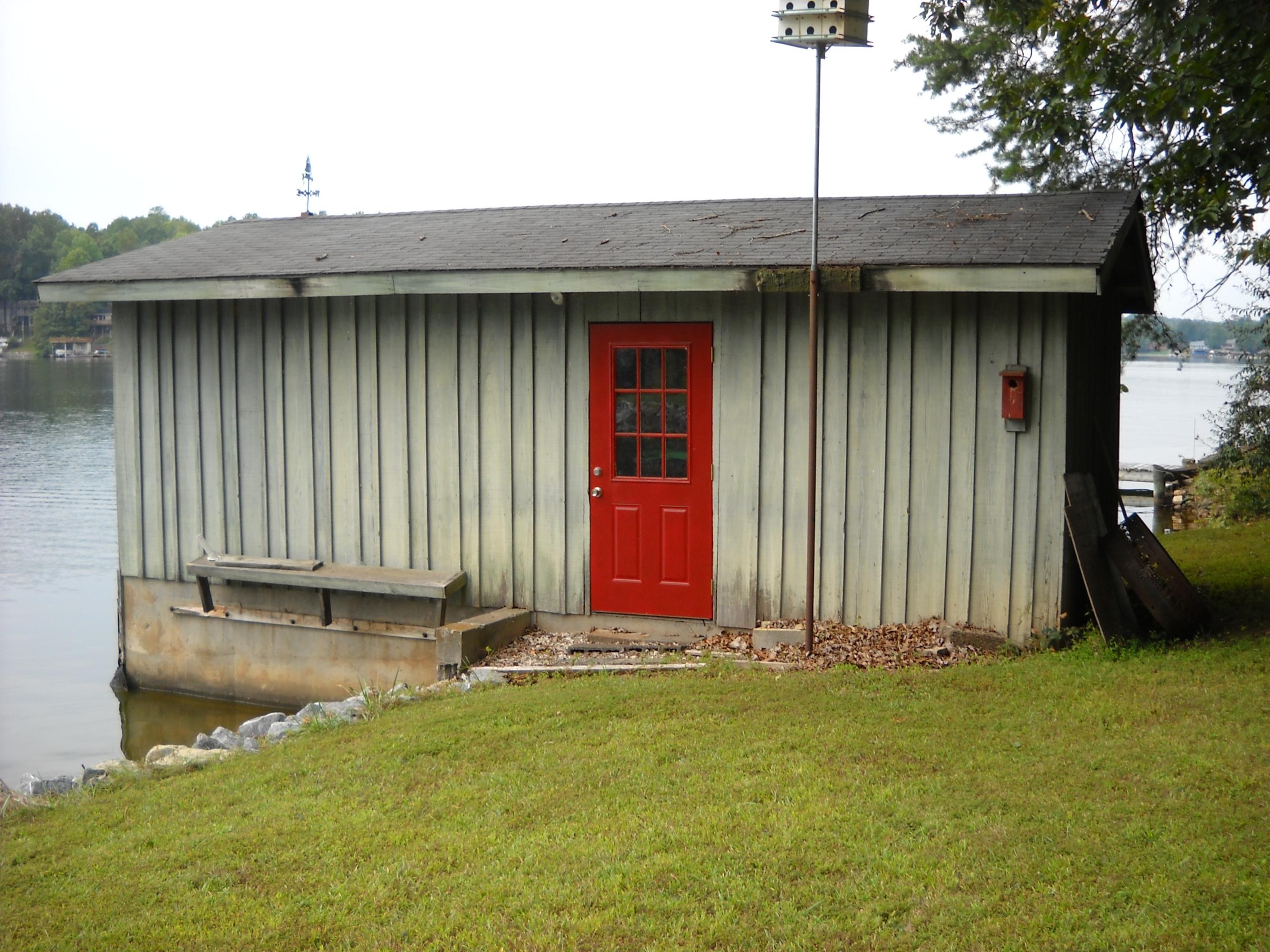 2416 Merriman Way Road Moneta, VA 24121 - Photo 11 of 17 Enclosed Boat House w/Lift