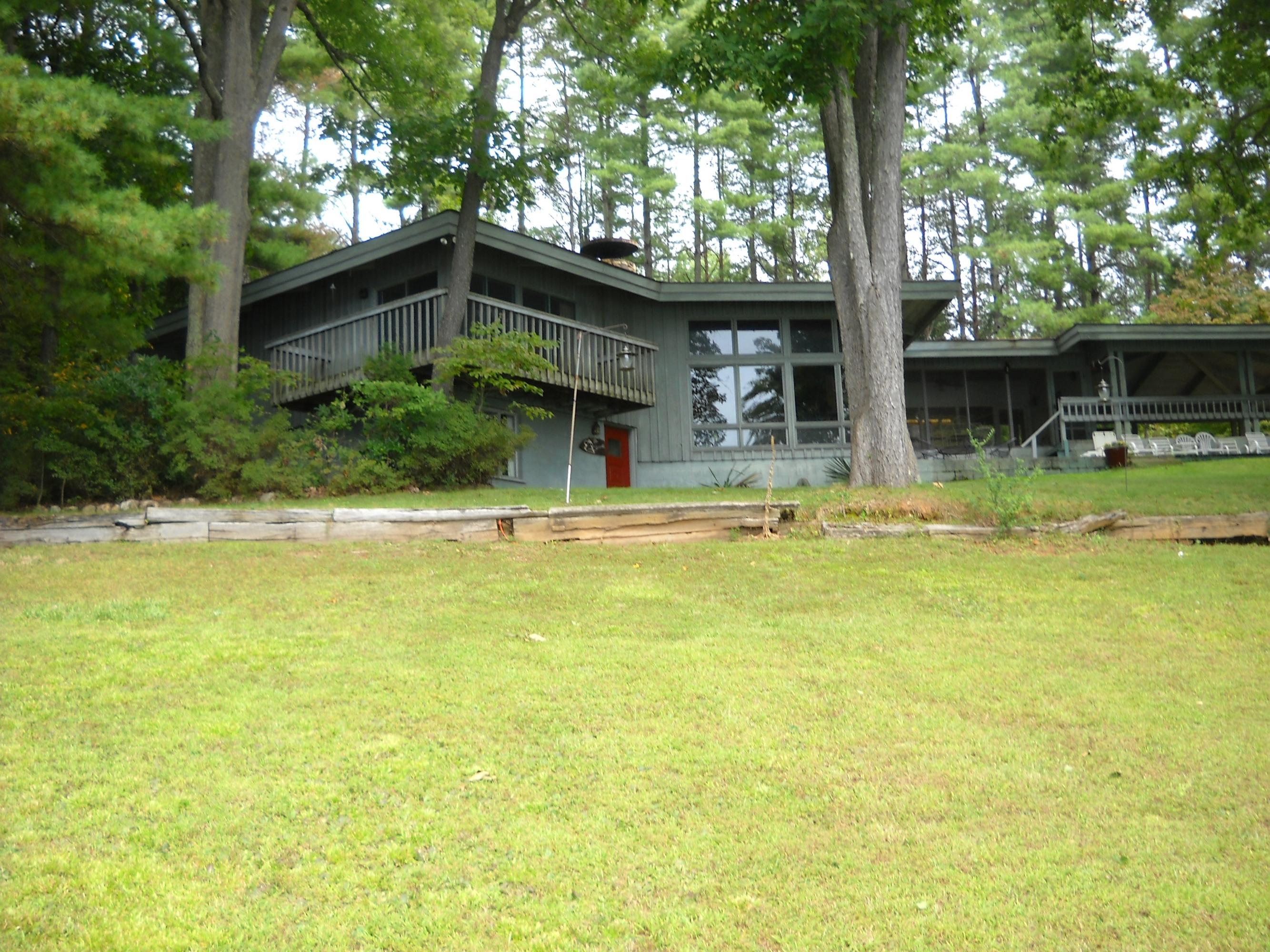 2416 Merriman Way Road Moneta, VA 24121 - Photo 8 of 17 Front of House 4