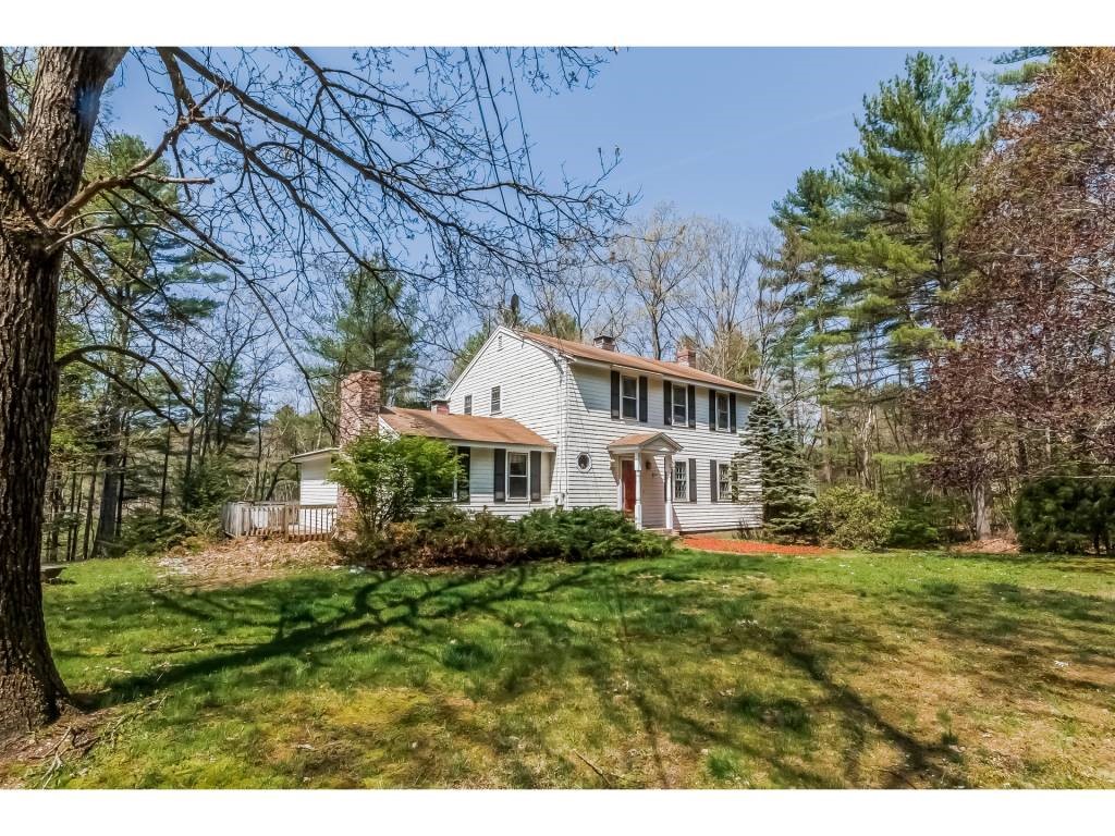 32 Schoolhouse Road Amherst, NH 03031 - Photo 2 of 30