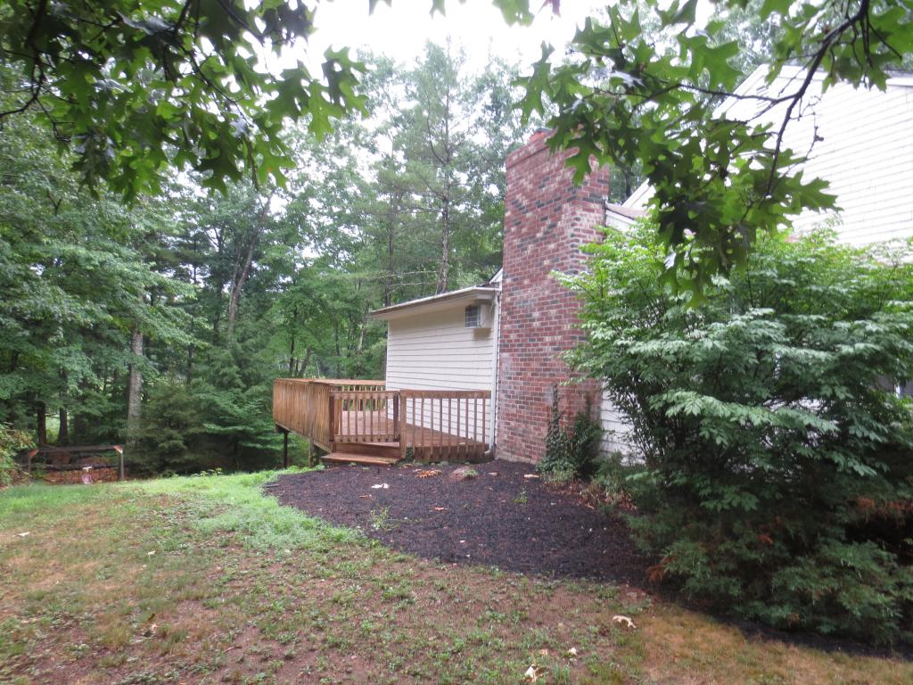 32 Schoolhouse Road Amherst, NH 03031 - Photo 3 of 30