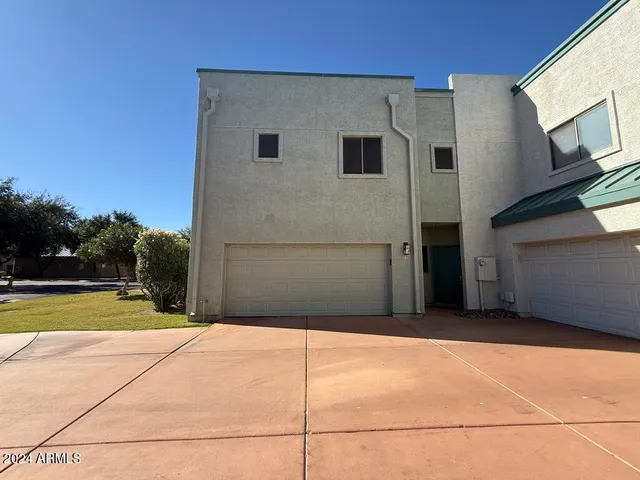 $1,795 | 2027 East University Drive, Unit 102, Tempe, AZ 85281