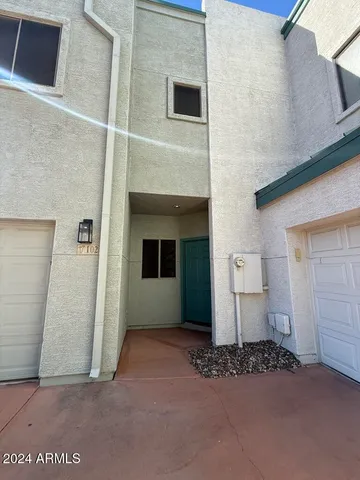 $1,795 | 2027 East University Drive, Unit 102, Tempe, AZ 85281