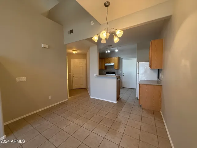 $1,795 | 2027 East University Drive, Unit 102, Tempe, AZ 85281