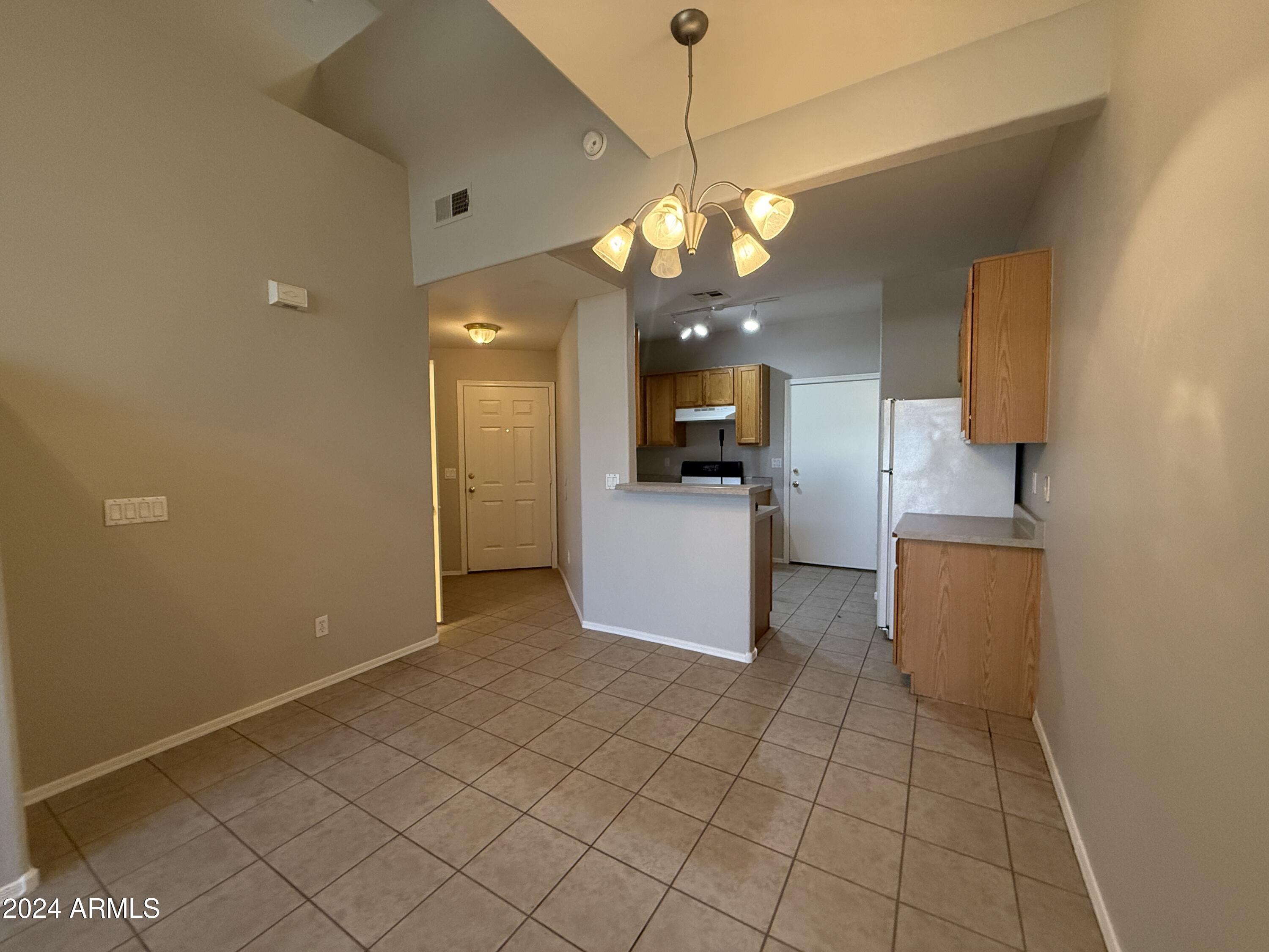 2027 East University Drive, Unit 102 Tempe, AZ 85281 - Photo 6 of 34 B16C89B5-3102-42C5-A9AE-D8E71CDF5FD1_1_2