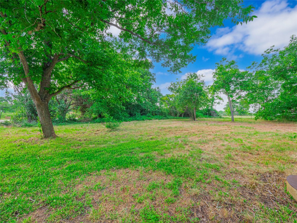 3104 South Main Street Taylor, TX 76574 - Photo 16 of 22 a view of yard with green space