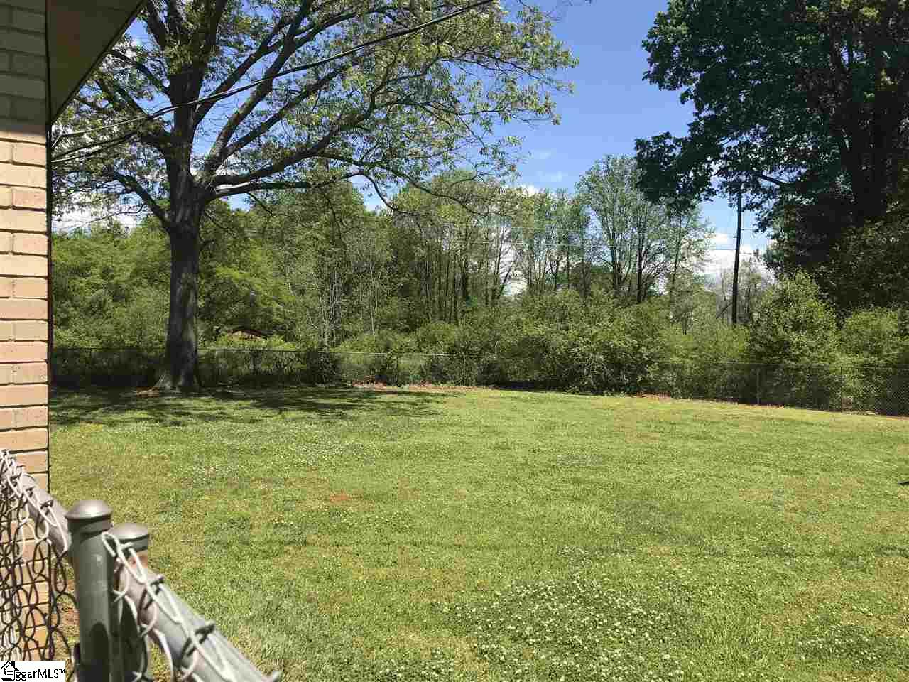 1409 Springfield Road Boiling Springs, SC 29316 - Photo 17 of 18 Gallery Image 17