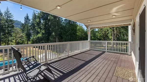 $1,225,000 | 17718 Mulqueen Road Southeast, Rainier, WA 98576