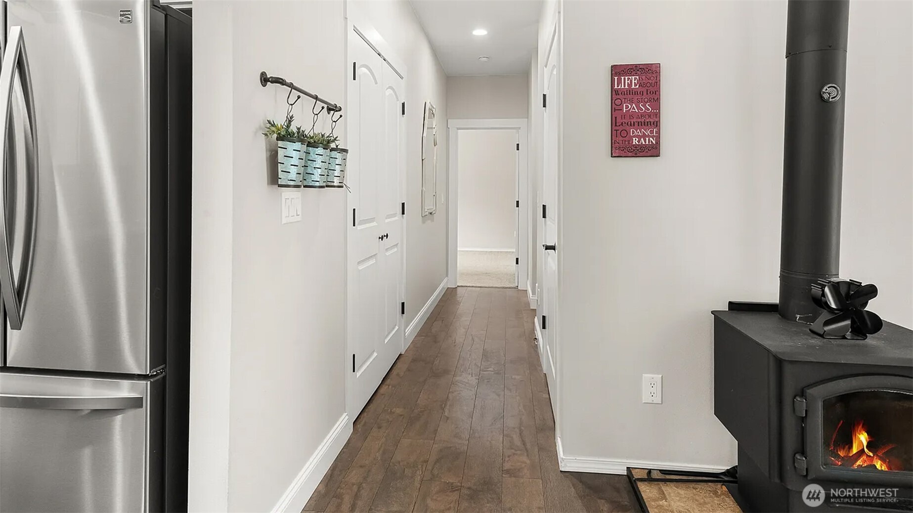 17718 Mulqueen Road Southeast Rainier, WA 98576 - Photo 15 of 40