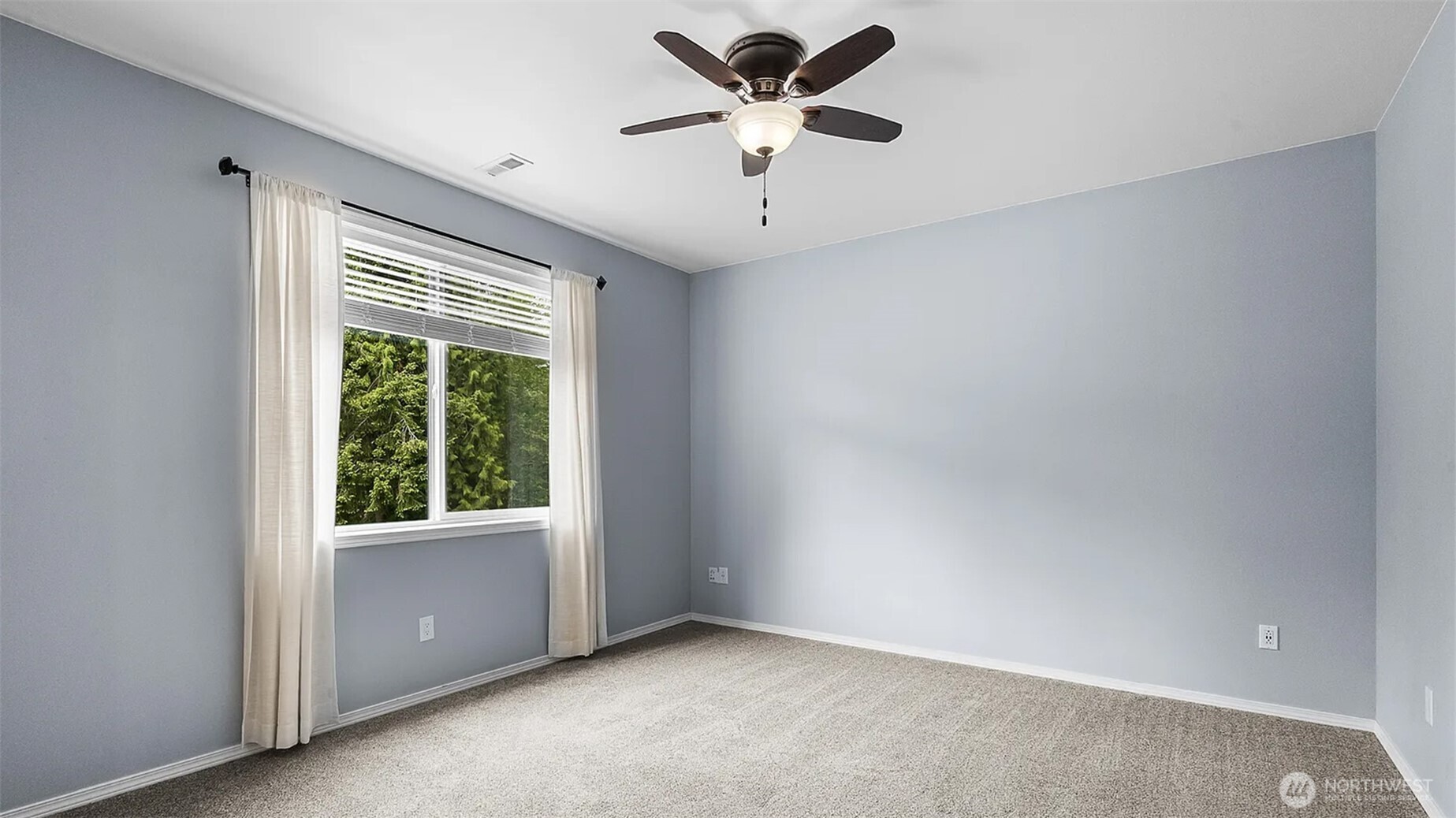 17718 Mulqueen Road Southeast Rainier, WA 98576 - Photo 17 of 40