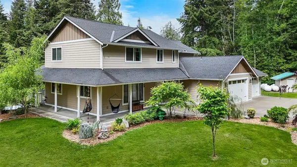 $1,225,000 | 17718 Mulqueen Road Southeast, Rainier, WA 98576