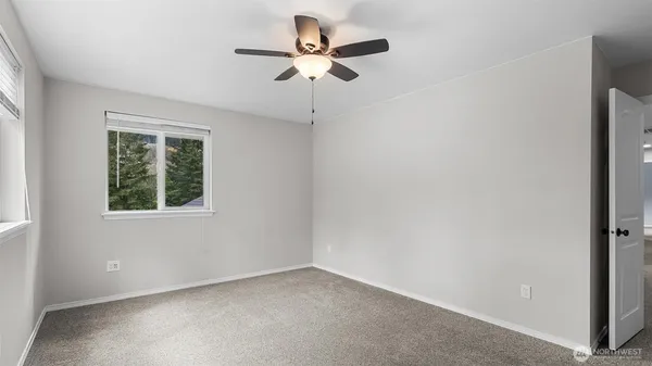 $1,225,000 | 17718 Mulqueen Road Southeast, Rainier, WA 98576