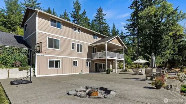 $1,225,000 | 17718 Mulqueen Road Southeast, Rainier, WA 98576