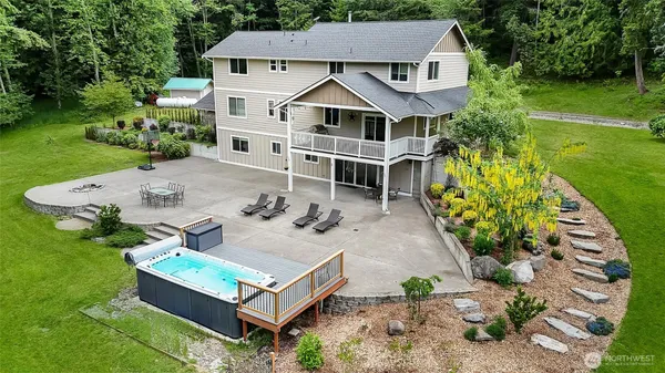 $1,225,000 | 17718 Mulqueen Road Southeast, Rainier, WA 98576