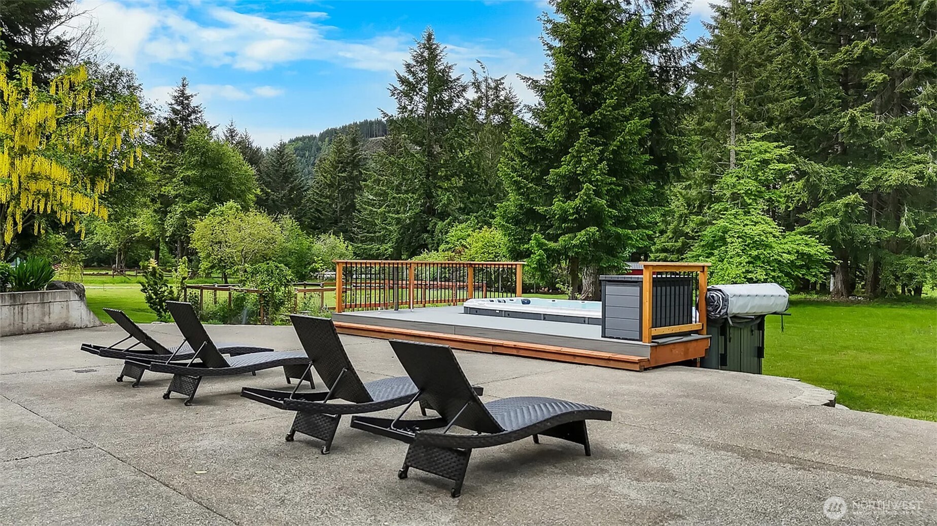 17718 Mulqueen Road Southeast Rainier, WA 98576 - Photo 36 of 40