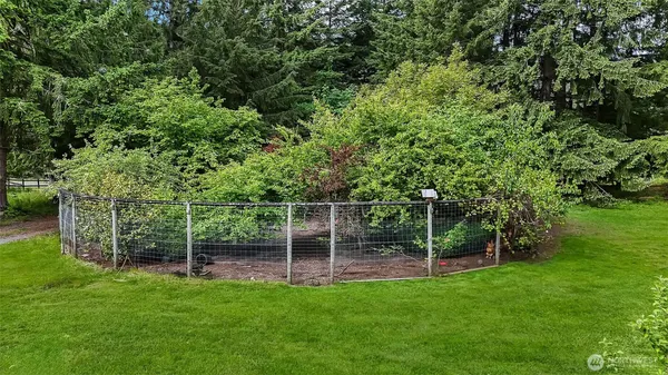 $1,225,000 | 17718 Mulqueen Road Southeast, Rainier, WA 98576