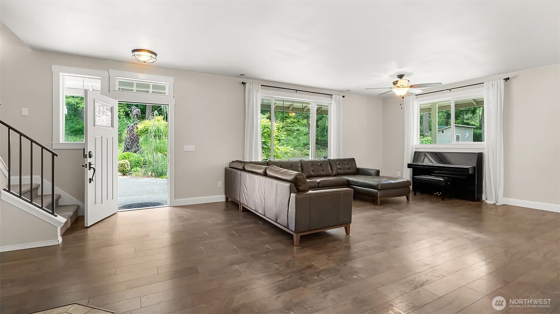 17718 Mulqueen Road Southeast Rainier, WA 98576 - Photo 5 of 40