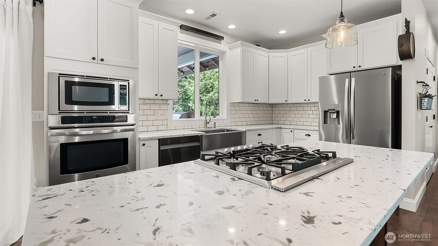 17718 Mulqueen Road Southeast Rainier, WA 98576 - Photo 10 of 40