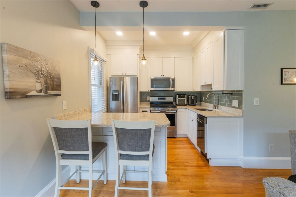 549 East 3rd Street, Unit A2 Boston, MA 02127 - Photo 6 of 27