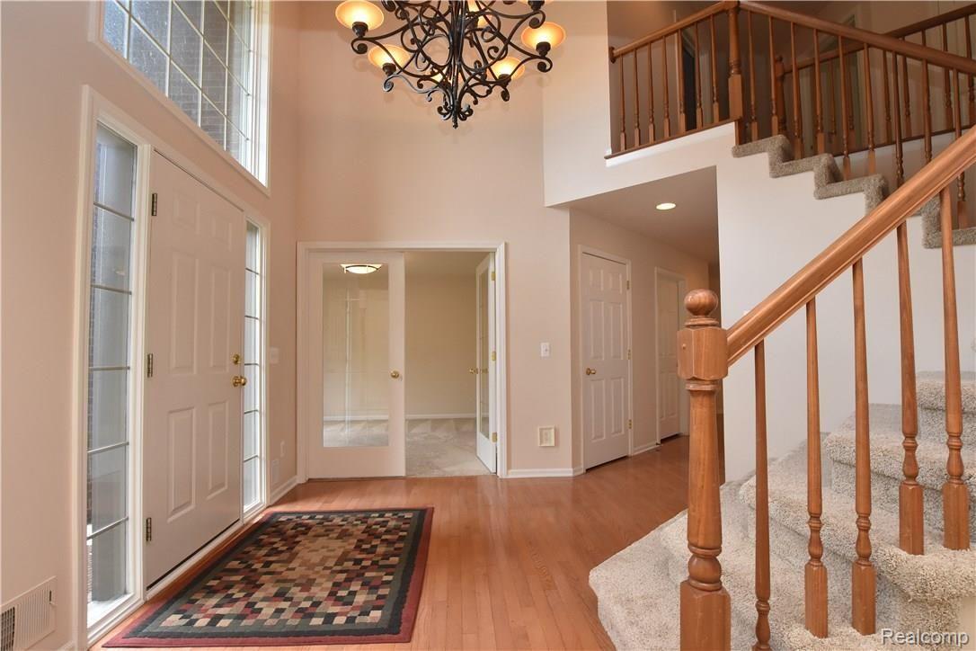 6500 Chatham Circle Rochester, MI 48306 - Photo 17 of 36 Chatham6500_21.JPG