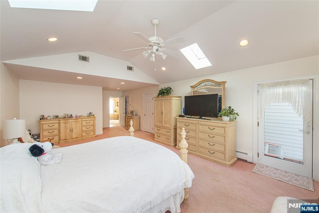 24 The Loop Ringwood, NJ 07456 - Photo 15 of 46