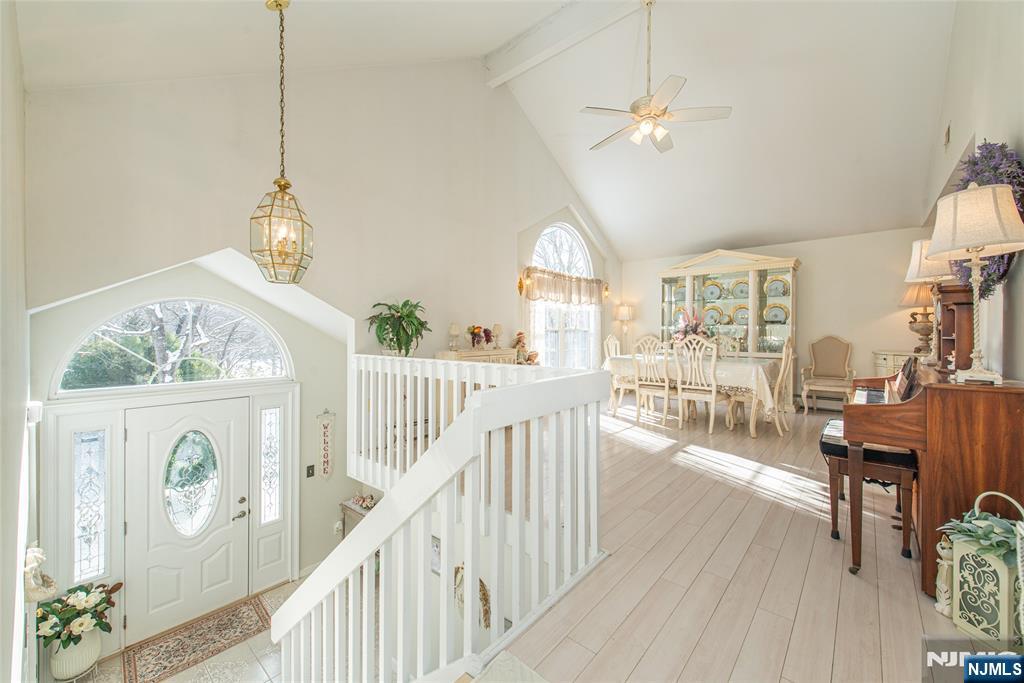 24 The Loop Ringwood, NJ 07456 - Photo 3 of 46