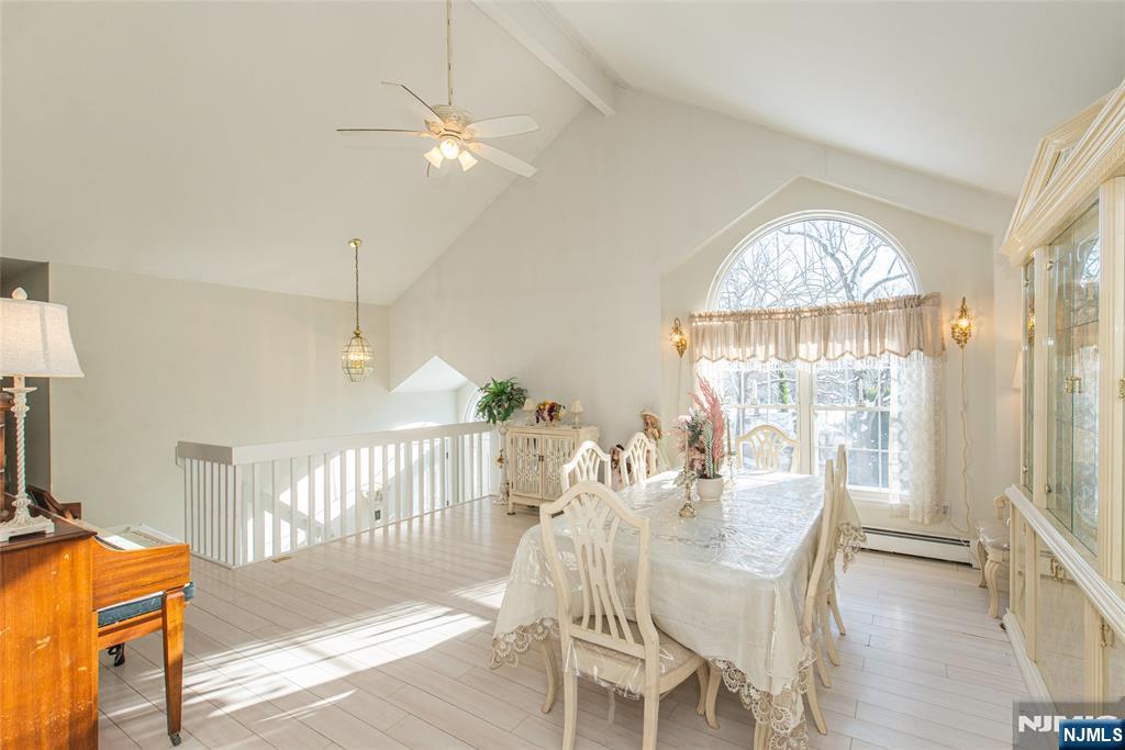 24 The Loop Ringwood, NJ 07456 - Photo 5 of 46