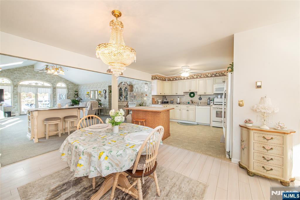 24 The Loop Ringwood, NJ 07456 - Photo 8 of 46