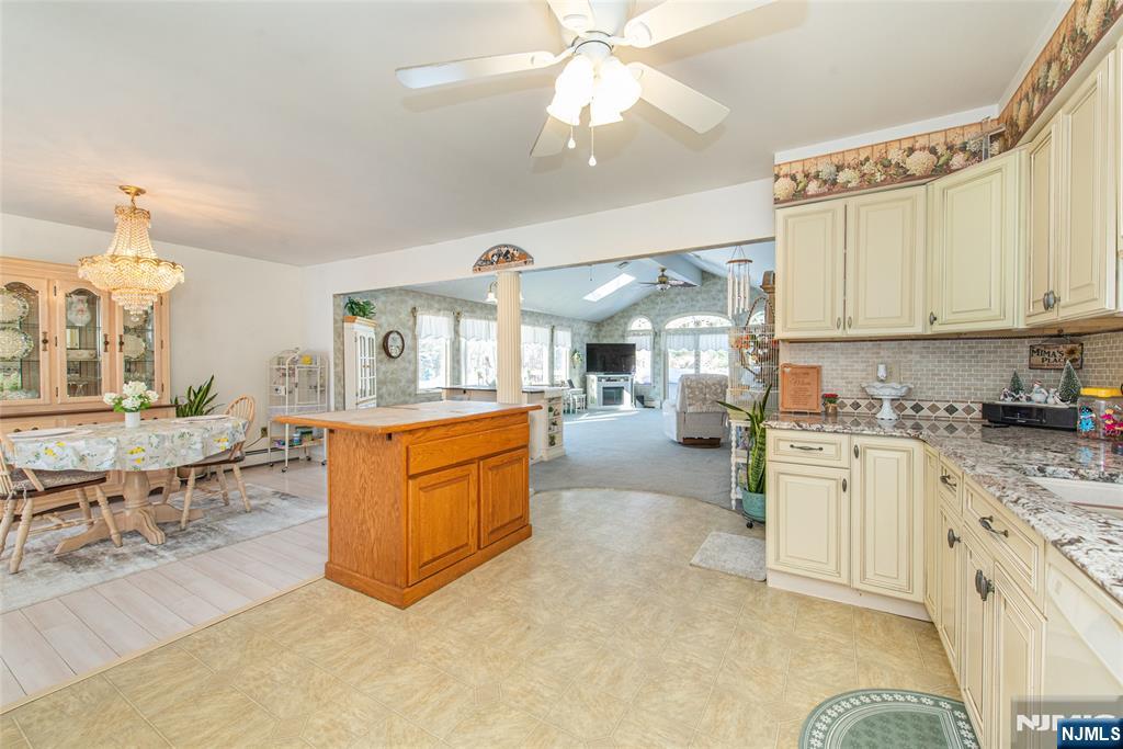 24 The Loop Ringwood, NJ 07456 - Photo 10 of 46