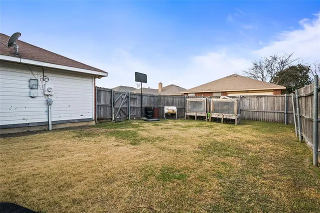$270,000 | 2831 St Johns Avenue, Lancaster, TX 75146