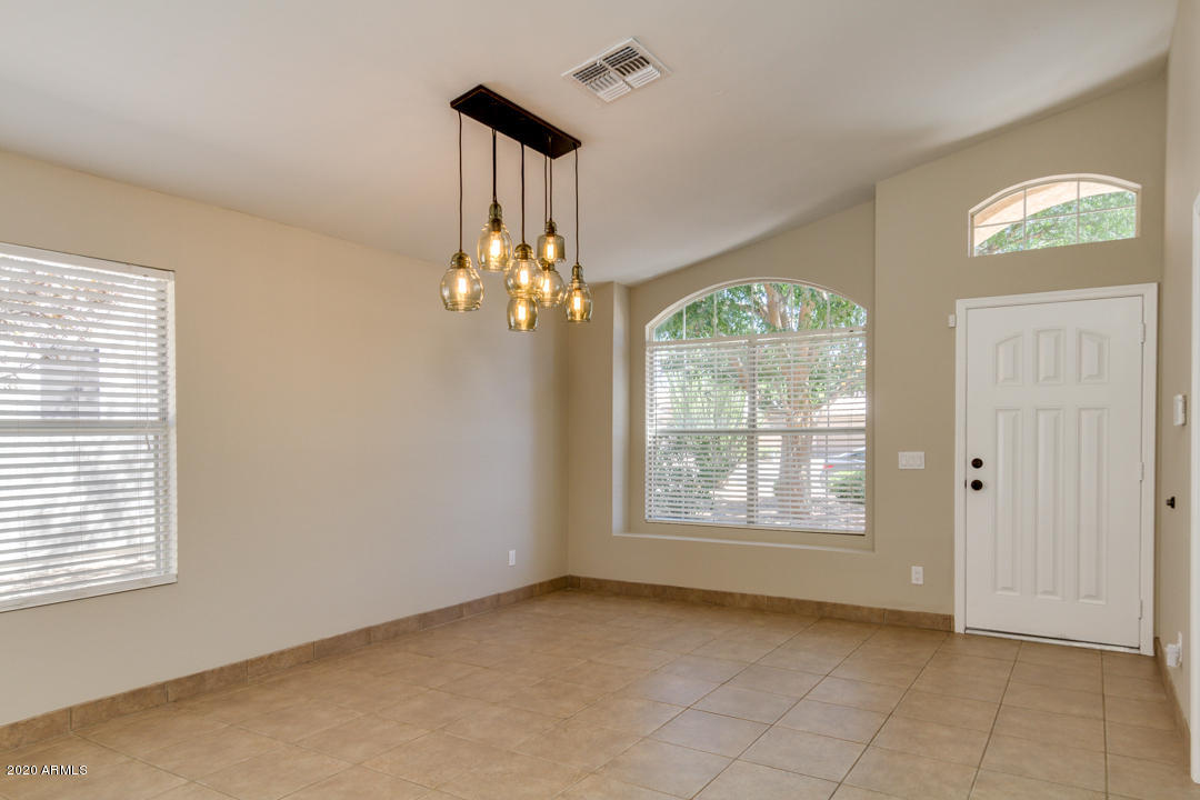 3520 East Utopia Road Phoenix, AZ 85050 - Photo 12 of 27 06-Utopia