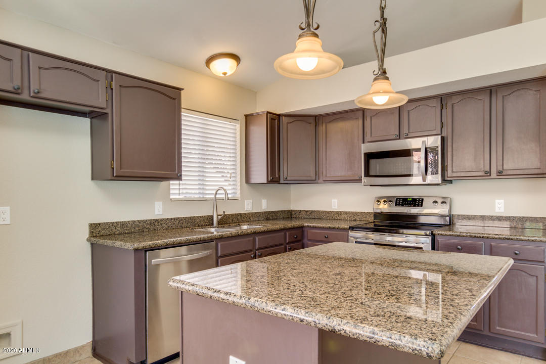 3520 East Utopia Road Phoenix, AZ 85050 - Photo 5 of 27 14-Utopia