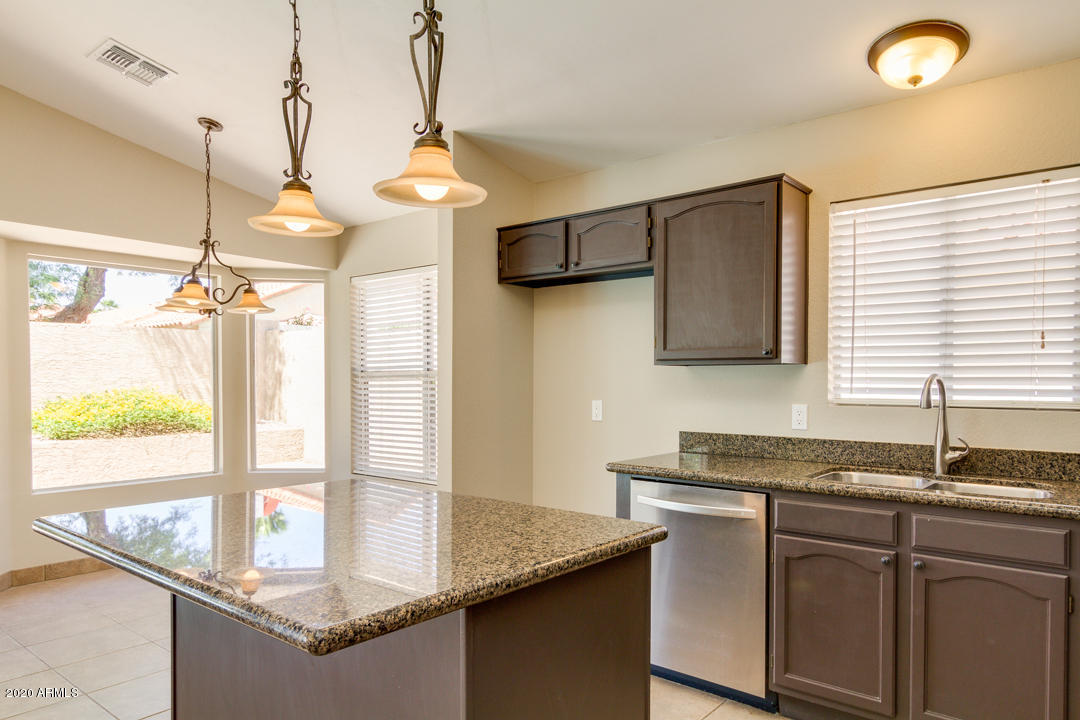 3520 East Utopia Road Phoenix, AZ 85050 - Photo 7 of 27 11-Utopia