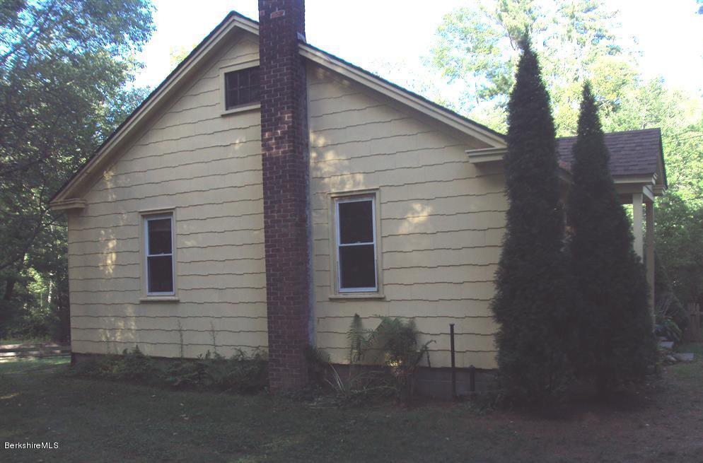 405 Monterey Road Great Barrington, MA 01230 - Photo 3 of 10 DSC00561 (Medium)