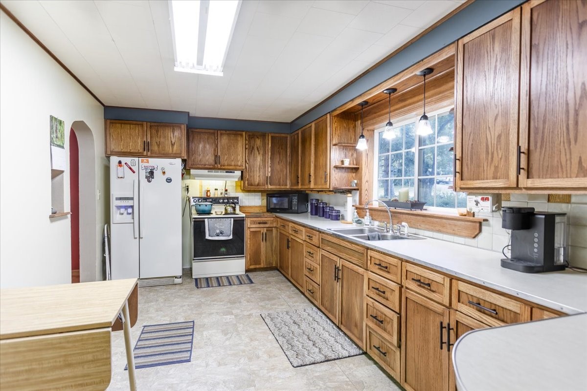 321 Drier Street Durand, WI 54736 - Photo 12 of 56