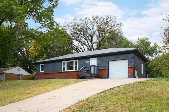 $255,000 | 2418 North 84 Street, Kansas City, KS 66109