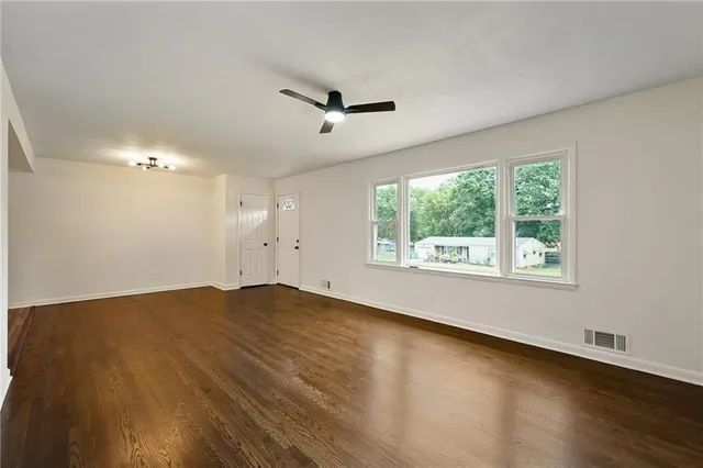 $255,000 | 2418 North 84 Street, Kansas City, KS 66109