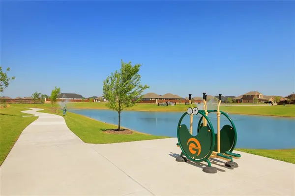 $374,554 | 725 Grand Dl Drive, Lavon, TX 75166