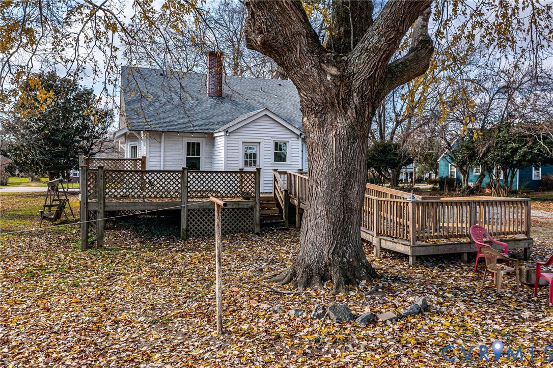 109 Courthouse Road Heathsville, VA 22473 - Photo 34 of 50 a front view of a house with garden