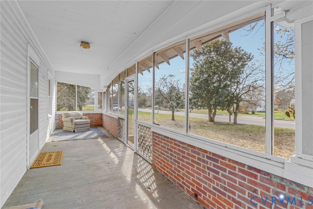 109 Courthouse Road Heathsville, VA 22473 - Photo 7 of 50 a living room filled with furniture