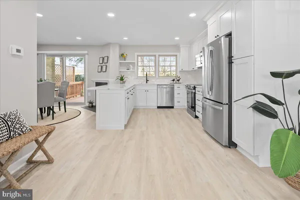 $819,999 | 2872 Sutton Oaks Lane, Vienna, VA 22181